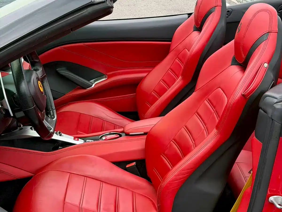 Фото 5 - Ferrari California T
