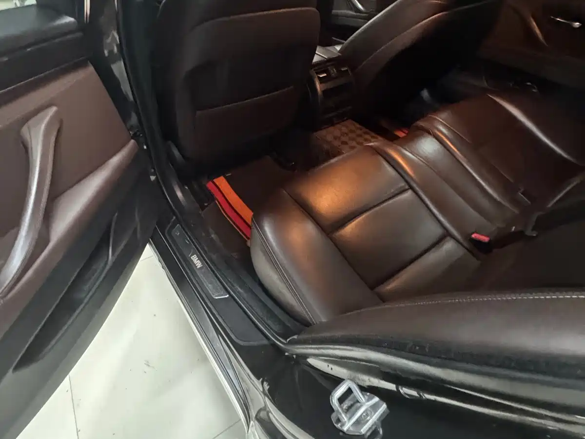 BMW 5 Series 2014 525Li Luxury Design Package фото 18