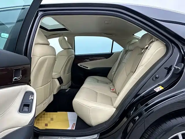Toyota Crown 2015 2.5L Elite Version фото 13