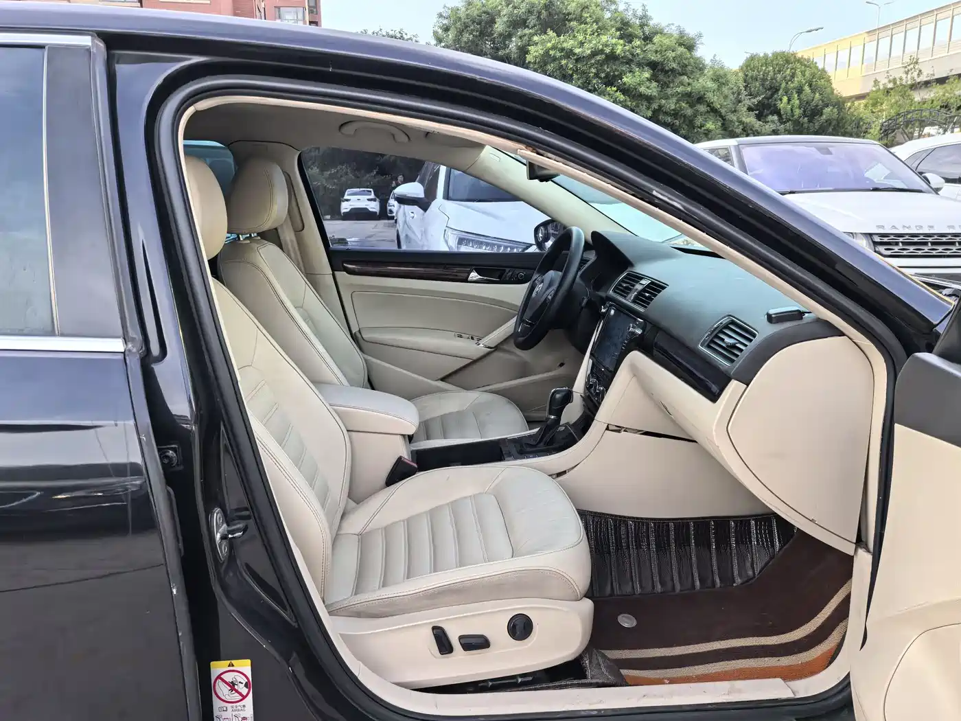 Photo 3 - Volkswagen Passat