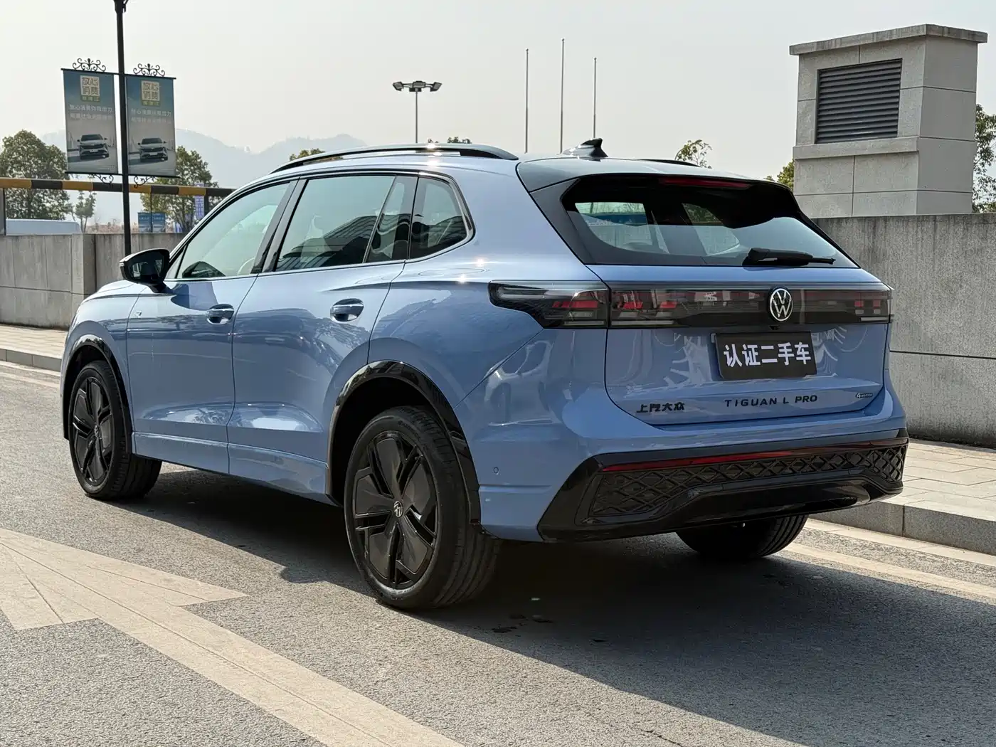 Volkswagen Tiguan L 2024 PRO 380TSI 4WD R-Line Premium Edition фото 4