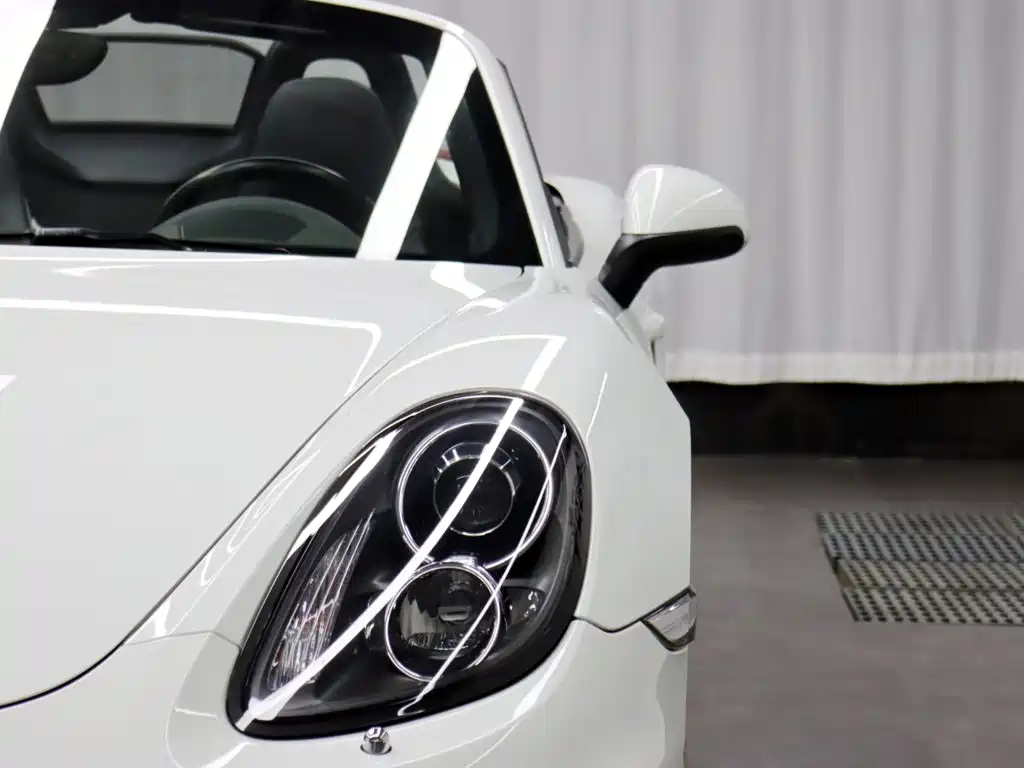 Photo 16 - Porsche Boxster