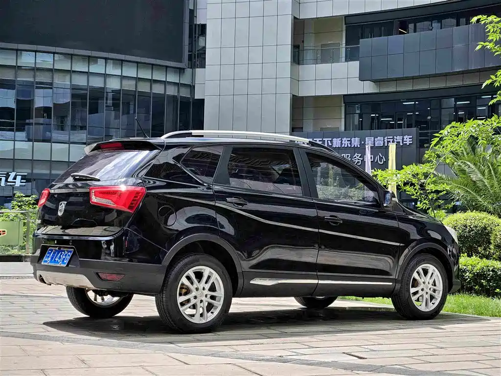 Baojun 560 2015 2015 1.8L Manual Comfort