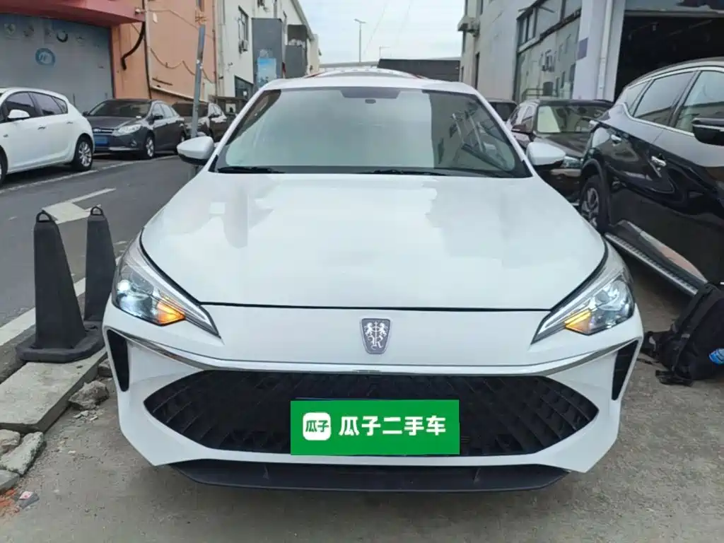 Photo 3 - Roewe i5
