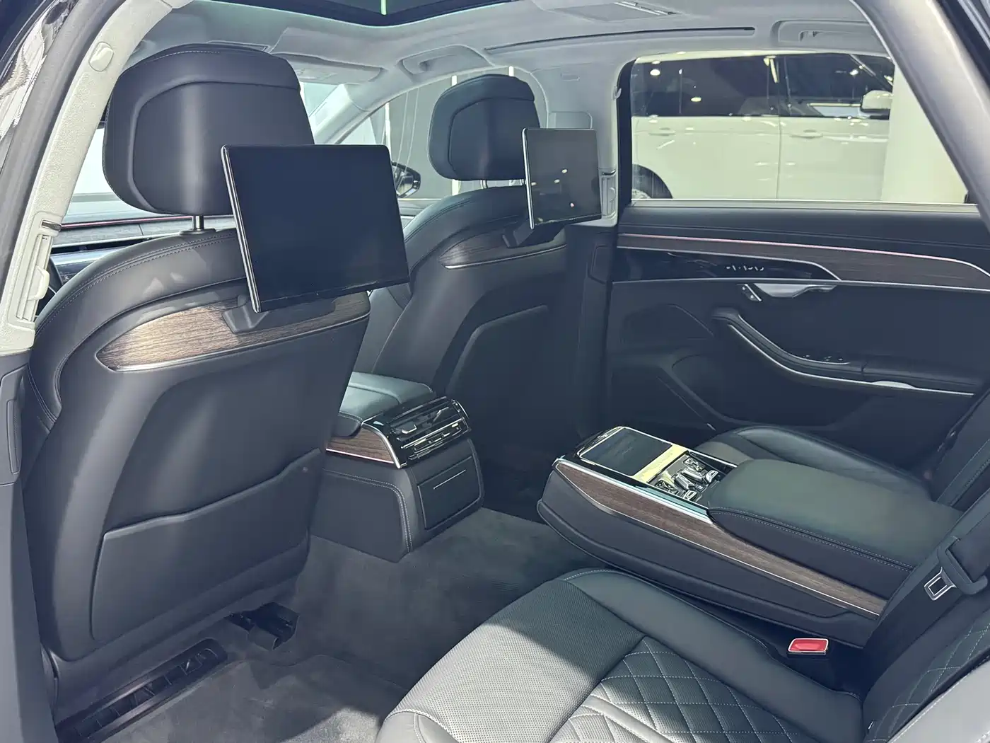 Audi A8 2023 A8L 55 TFSI quattro Flagship фото 19