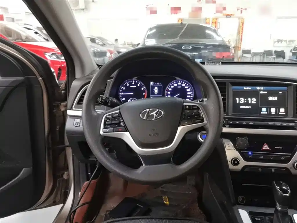 Hyundai Elantra 2016 Model 1.6L Automatic Smart Elite фото 11