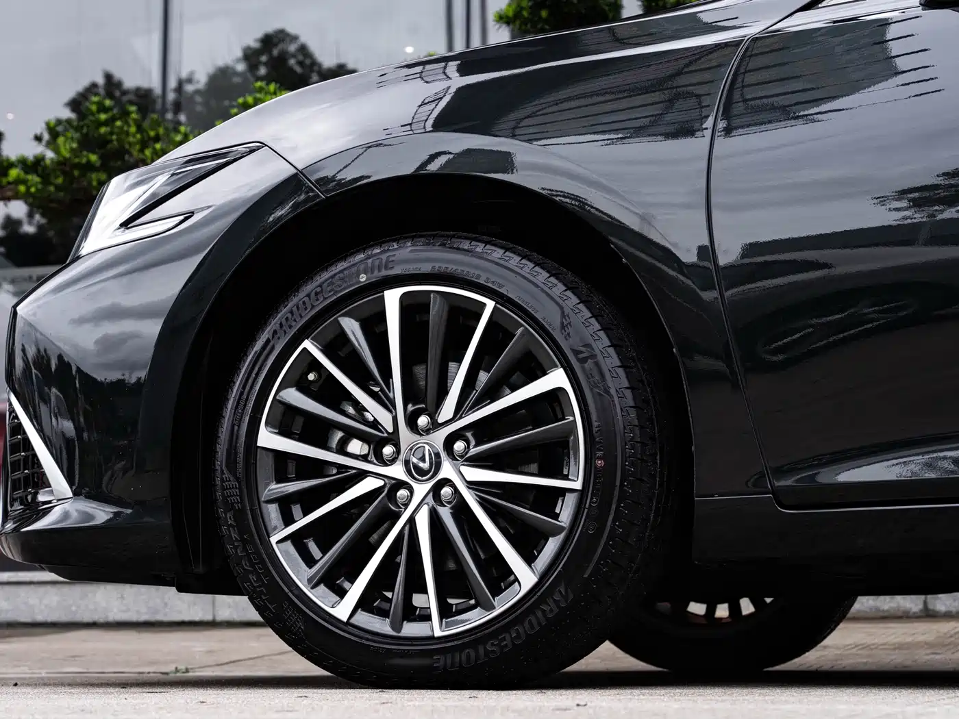 Lexus ES 2025 300h Ultimate Edition фото 8