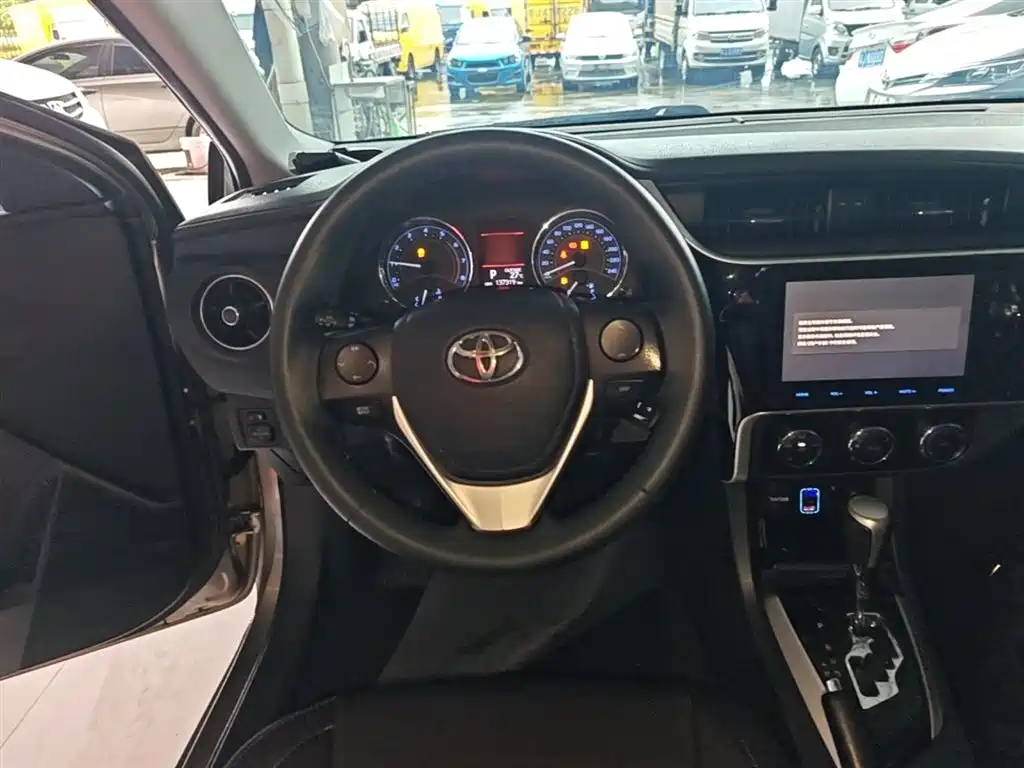 Toyota Corolla 2017 Facelift 1.2T S-CVT GL-i фото 11