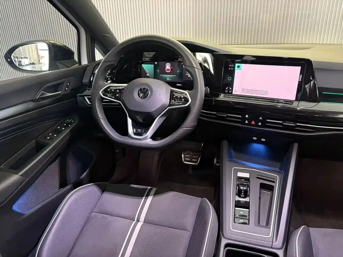 Фото 7 - Volkswagen Golf