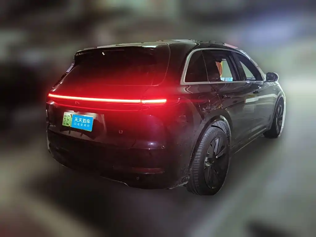 Photo 2 - Li Auto L7