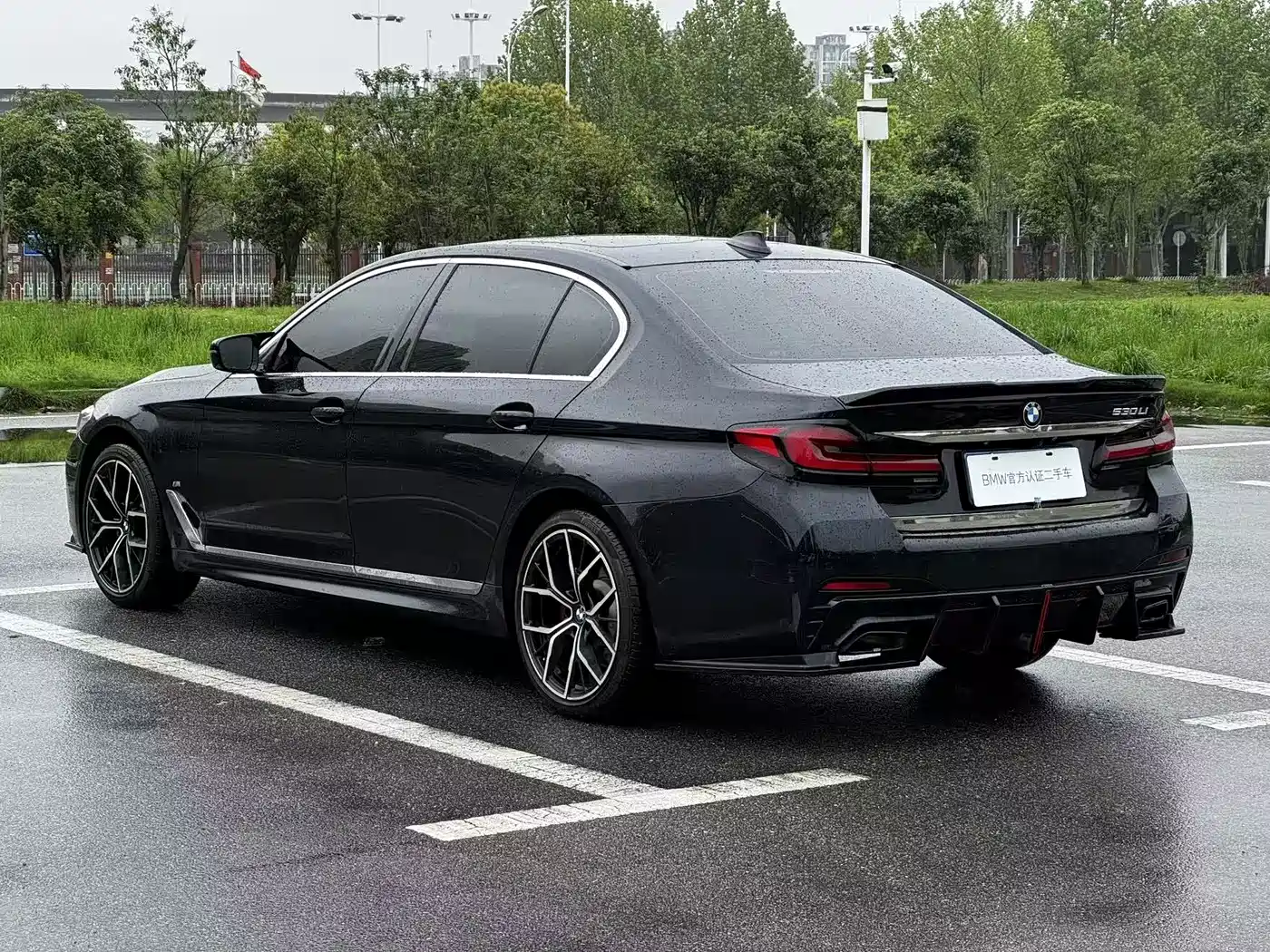 BMW 5 Series 2023 530Li Leading M Sport Package фото 6
