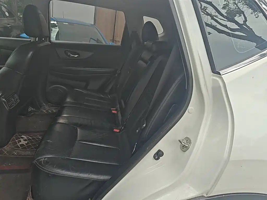 Photo 17 - Nissan X-Trail