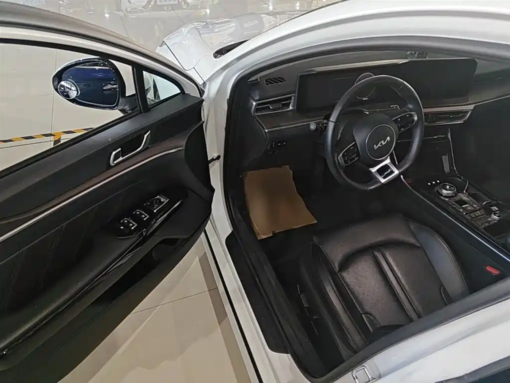 Kia K5 2020 270T CVVD Luxury Edition фото 16