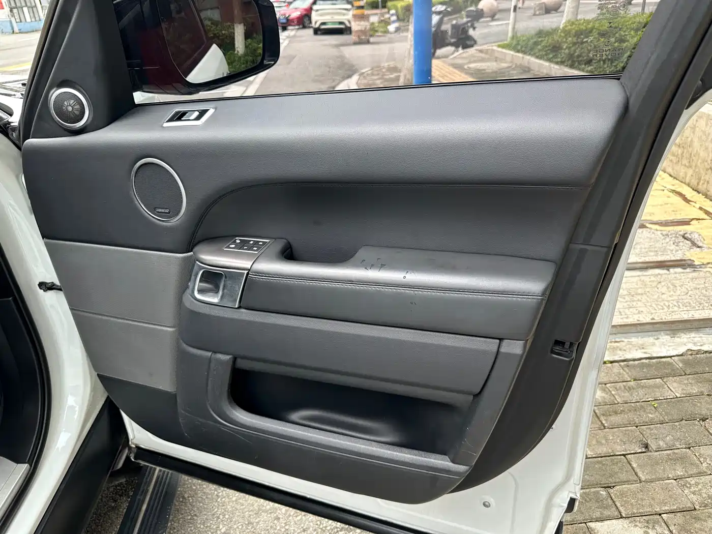 Фото 21 - Land Rover Range Rover Sport