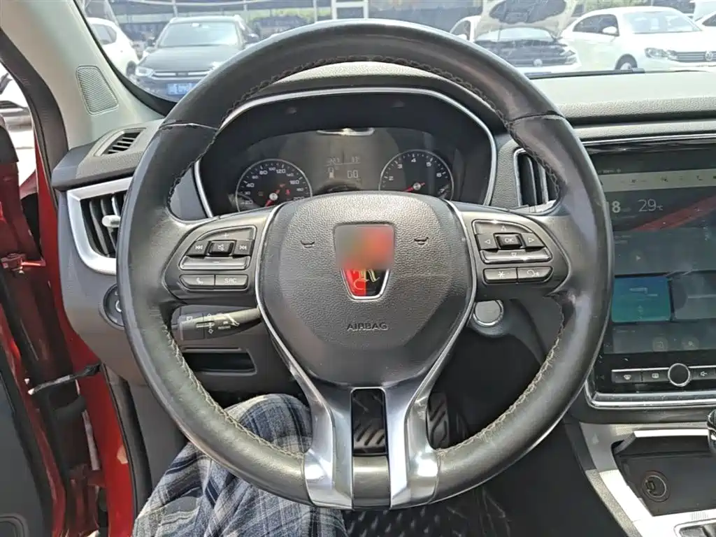 Фото 7 - Roewe RX5