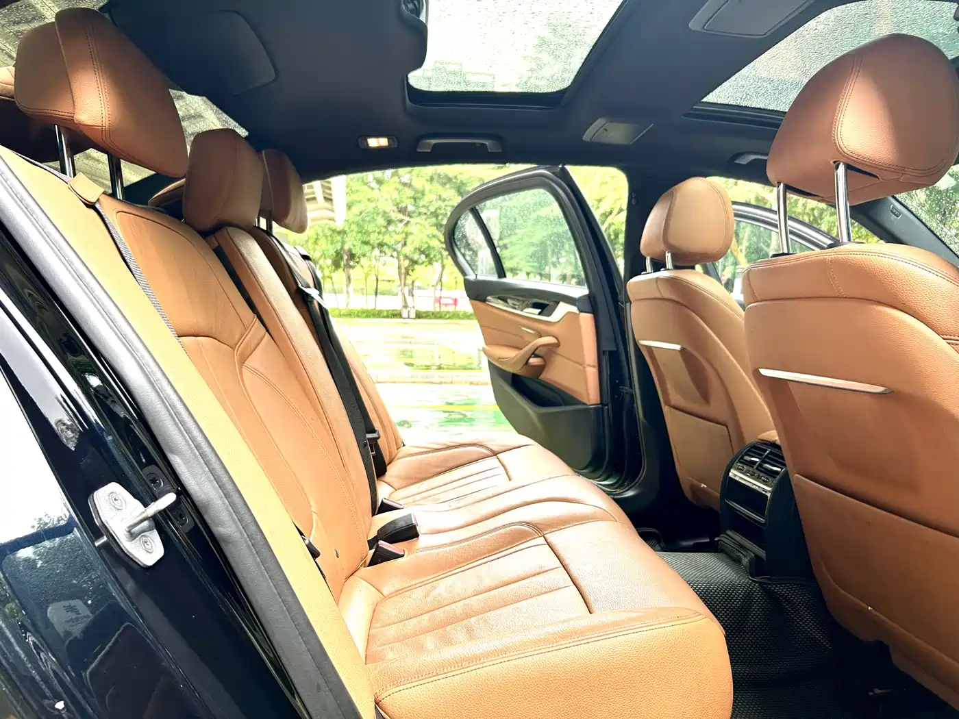 BMW 5 Series 2019 530Li Leading M Sport Package фото 14
