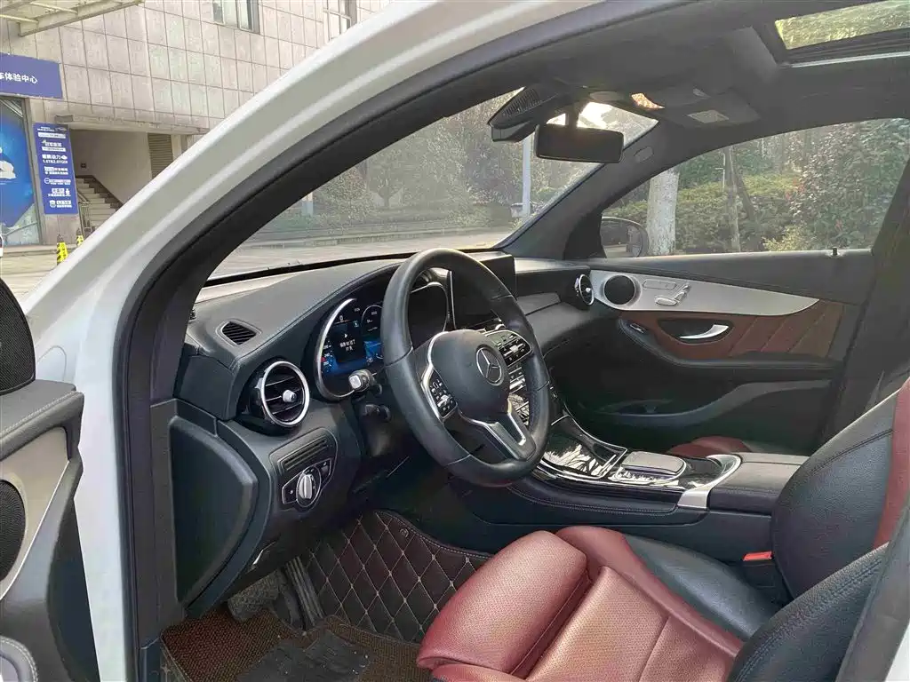 Mercedes-Benz GLC Coupe 2020 GLC 260 4MATIC Coupe SUV фото 6