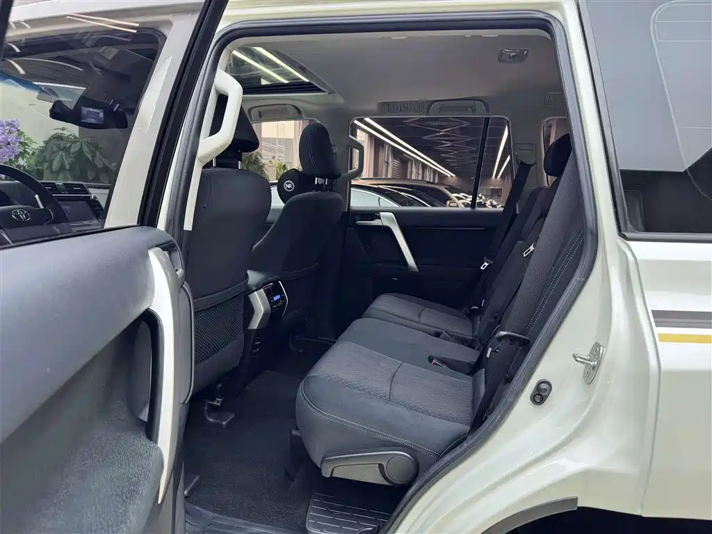 Toyota Prado 2018 3.5L Auto TX фото 11