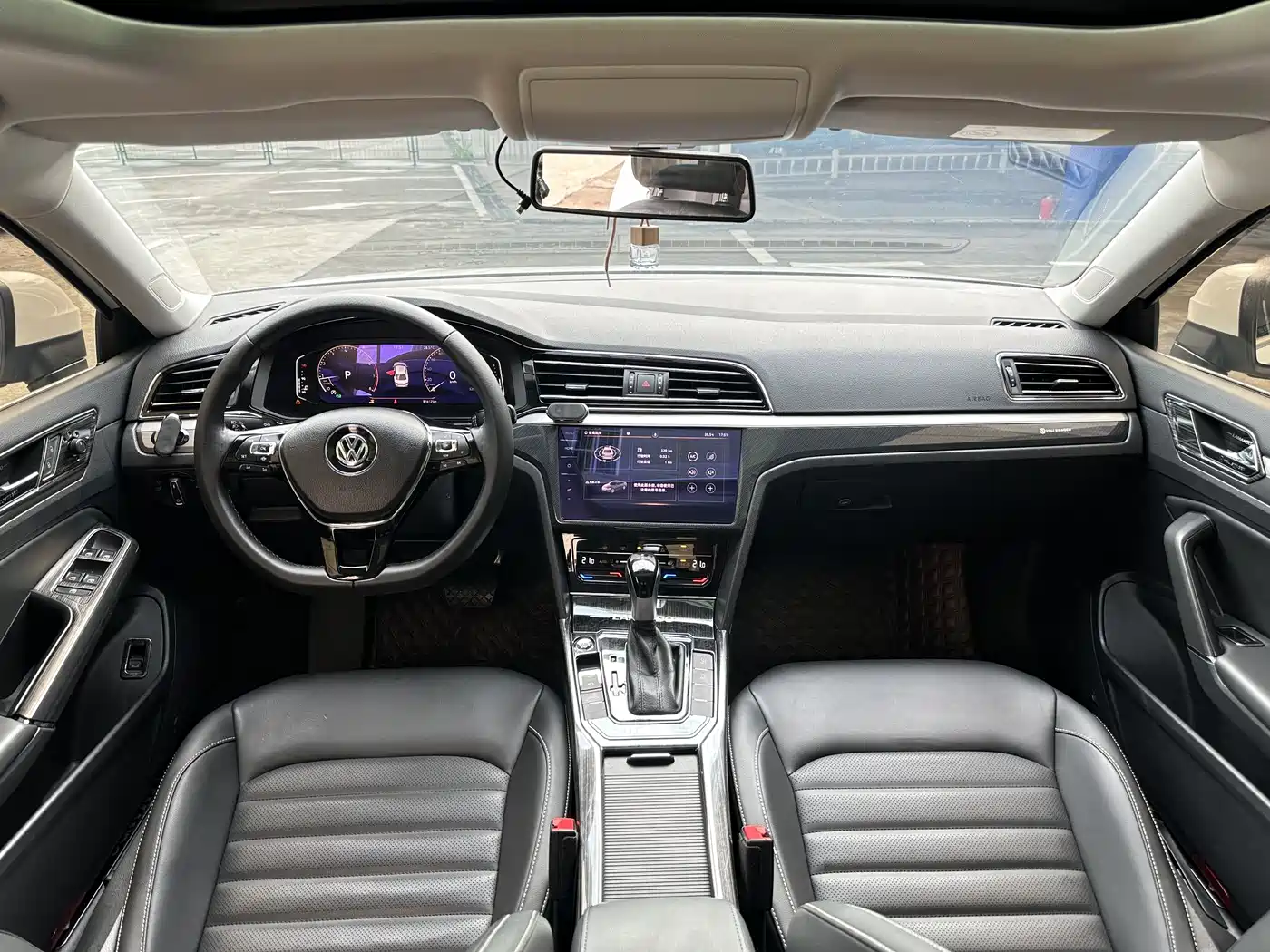 Volkswagen Lamando 2021 280TSI DSG Comfort Edition фото 14