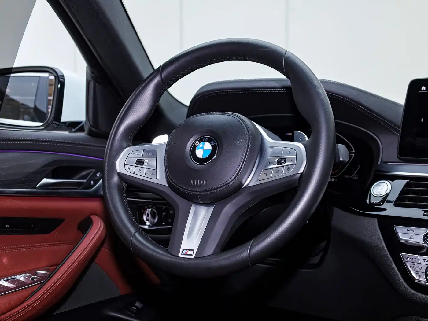 BMW 5 Series 2023 530Li Leading M Sport Package фото 18