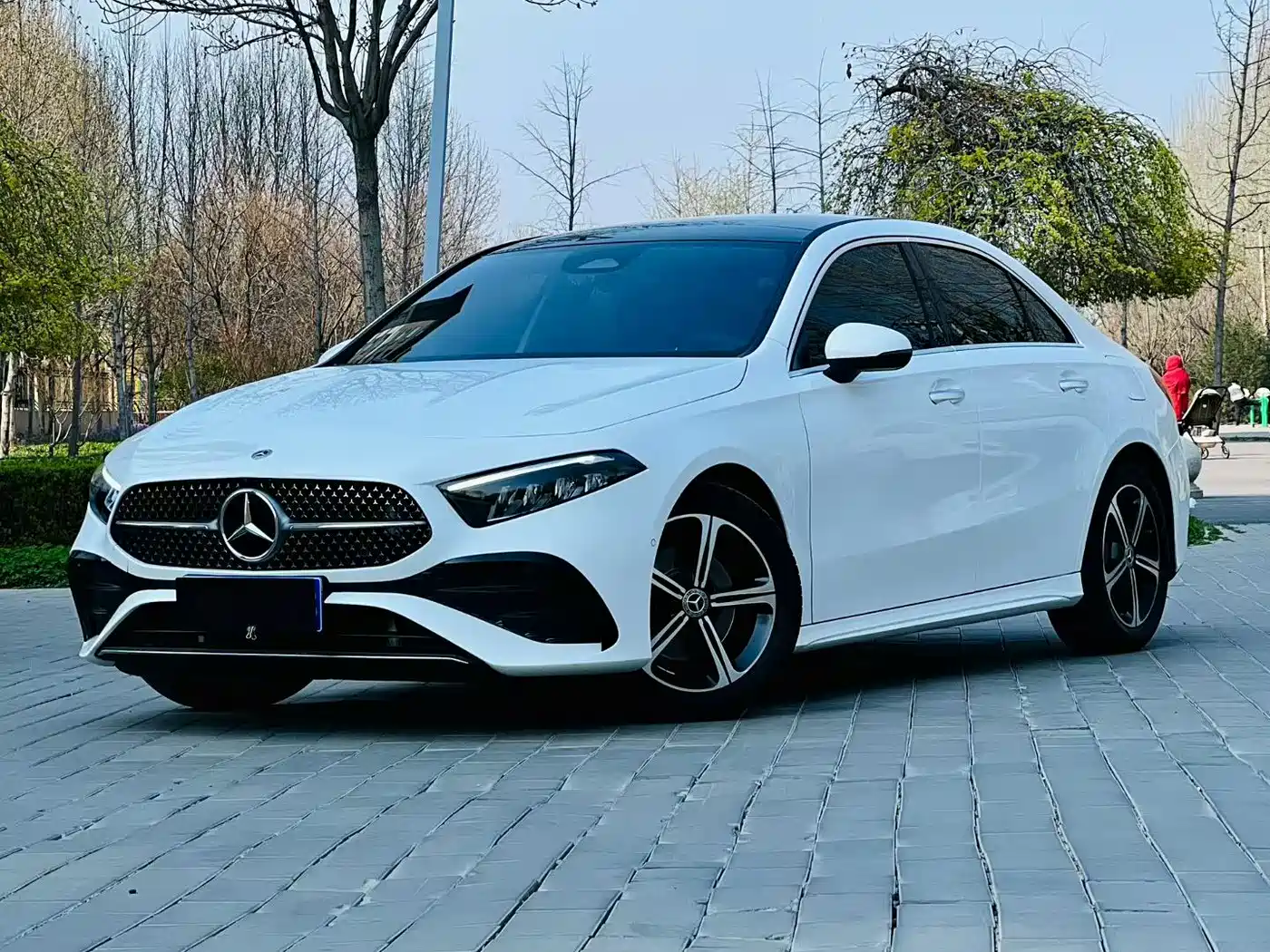 Mercedes-Benz A-Class 2023 A 200 L Fashion