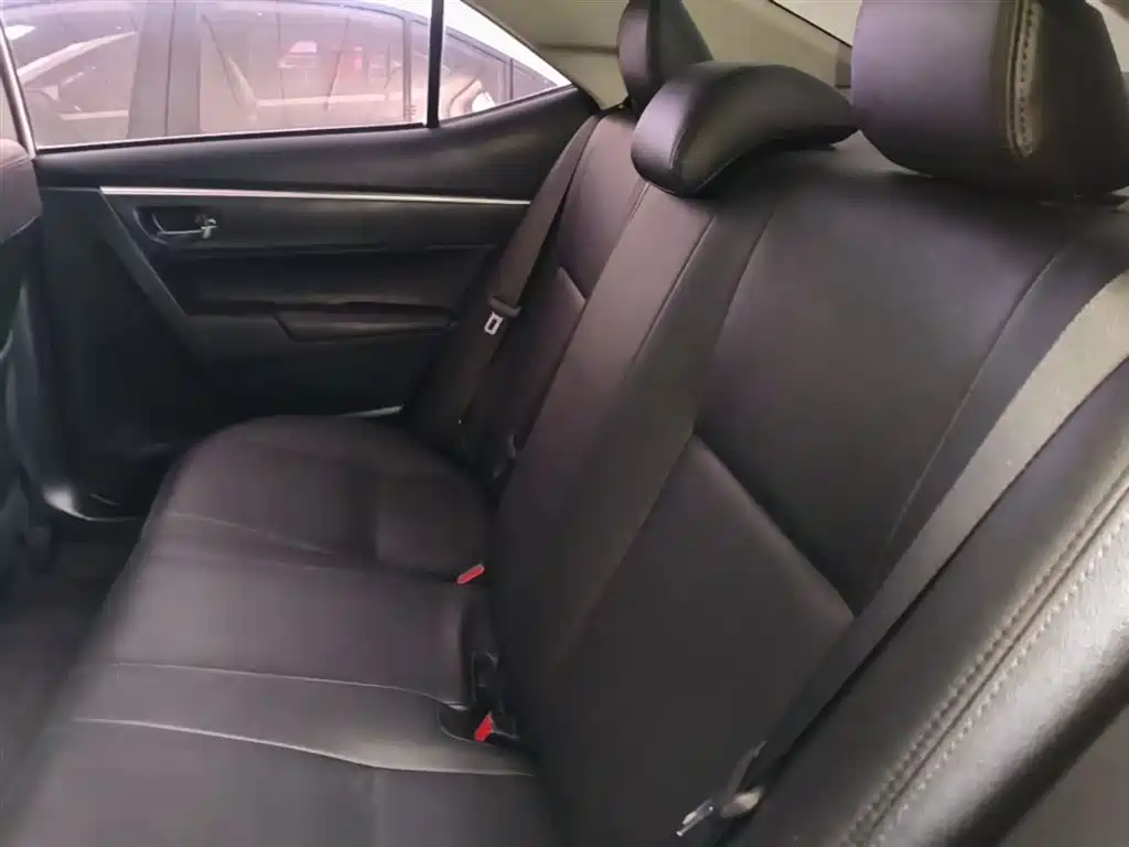Toyota Corolla 2017 Facelift 1.2T S-CVT GL фото 17