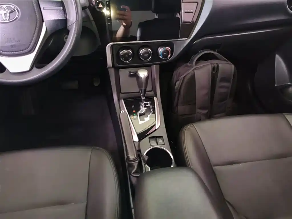 Toyota Corolla 2017 Facelift 1.2T S-CVT GL фото 14