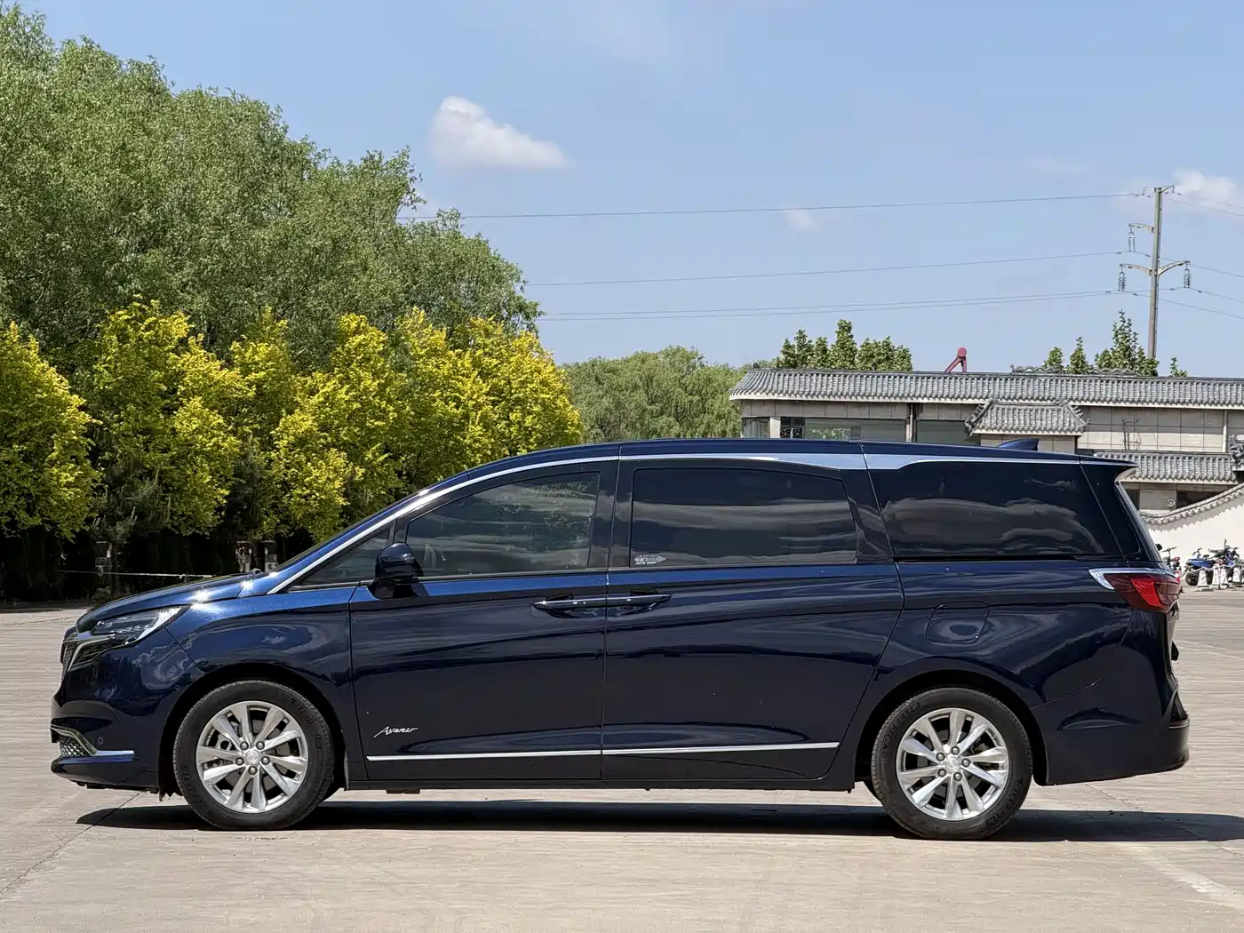 Buick GL8 2022 Avenir 4-Seater Prestige Edition фото 4