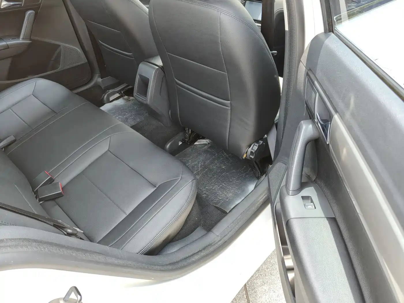 Volkswagen Lavida 2013 Facelift Classic 1.6L Automatic Trend фото 14