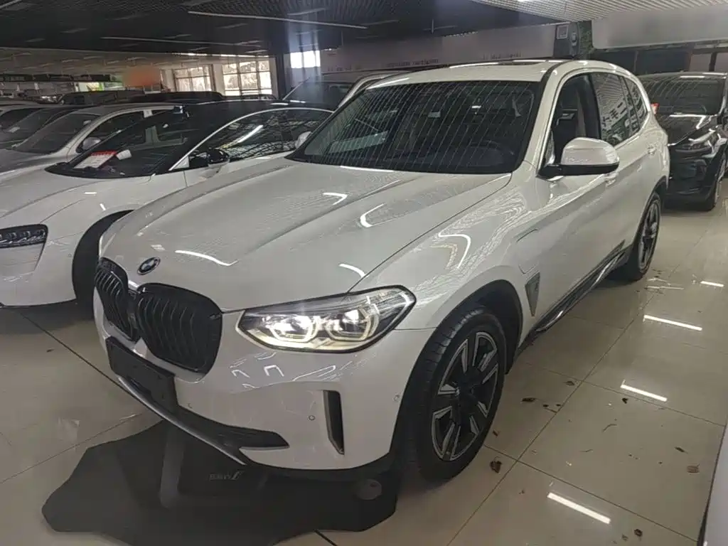BMW iX3 2021 Facelift Leading