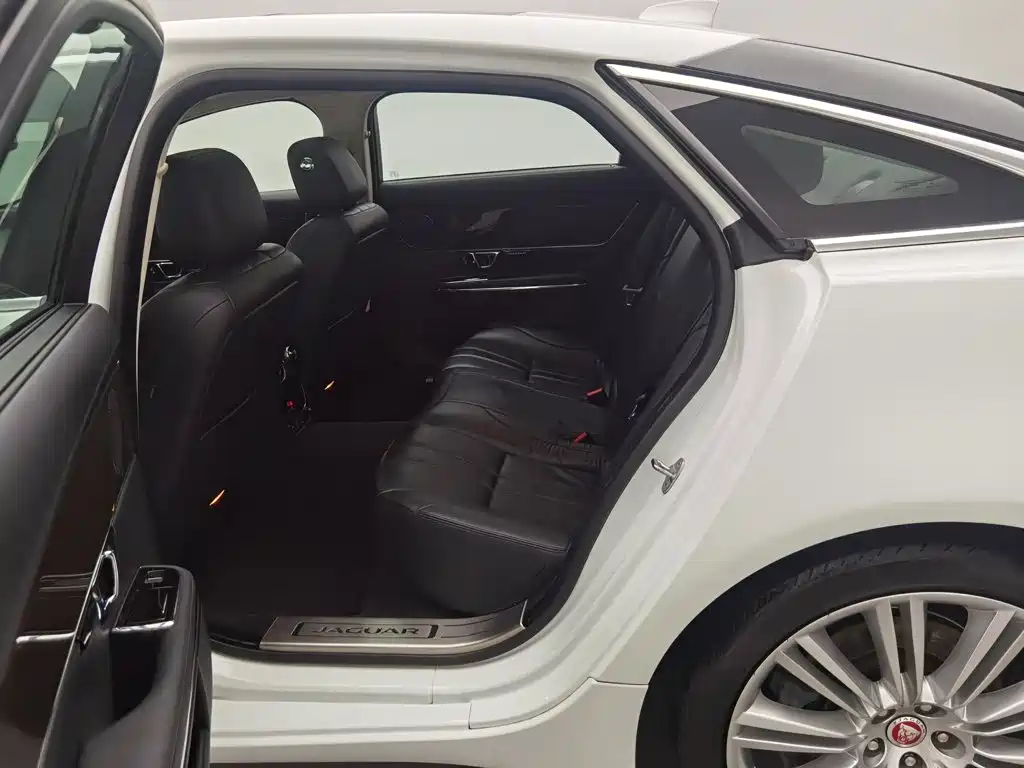 Jaguar XJ 2019 2018 XJL 3.0 SC 2WD Elegant Business Edition