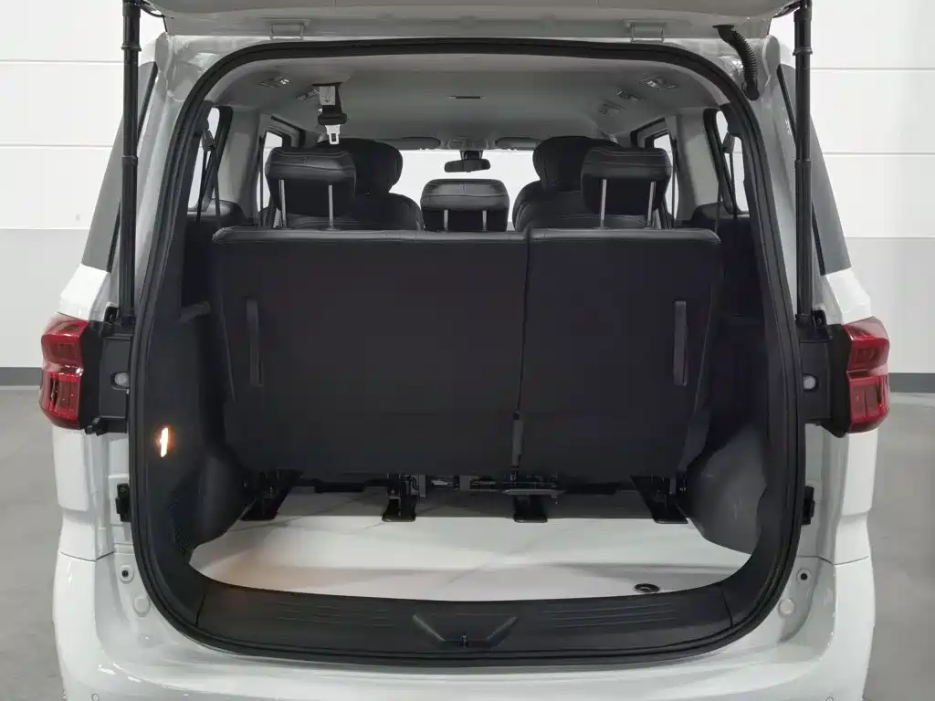 SAIC Maxus Maxus G20 2023 2023 Facelift ES 2.0T Gasoline Automatic Value Edition