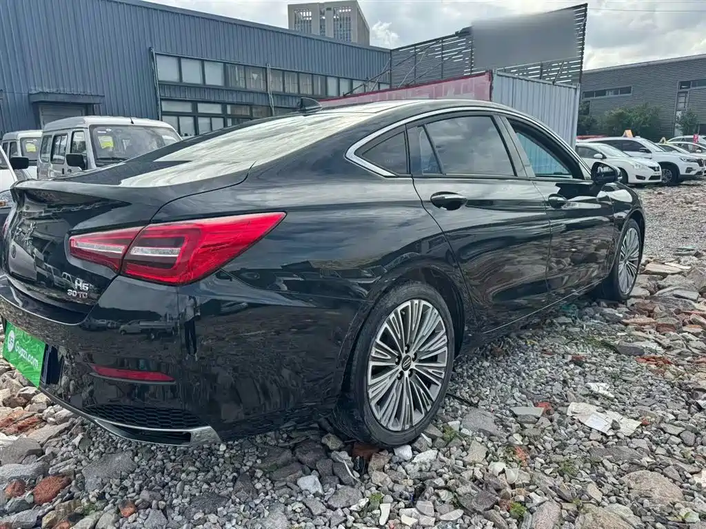 Hongqi H5 2020 1.5T DCT Qiyue Edition фото 7