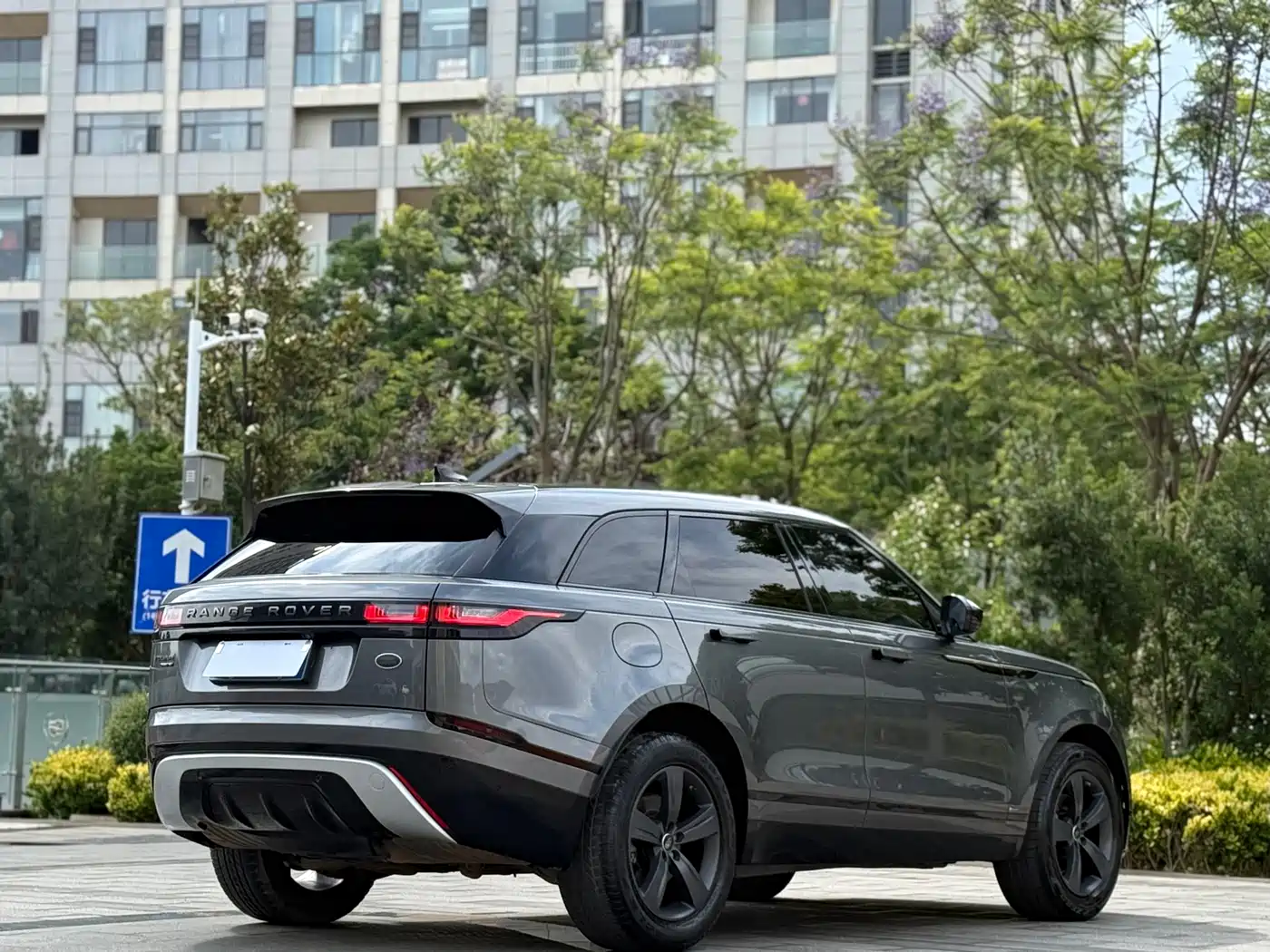 Land Rover Range Rover Velar 2019 250PS R-DYNAMIC S фото 7