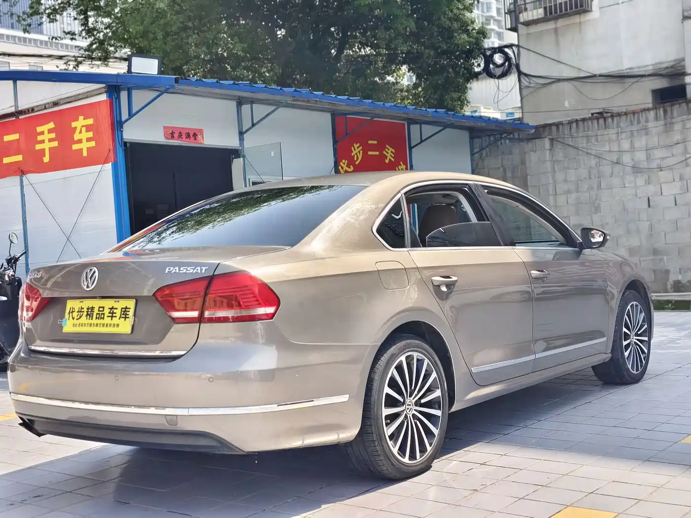 Volkswagen Passat 2014 2.0TSI DSG Ultimate Edition фото 17