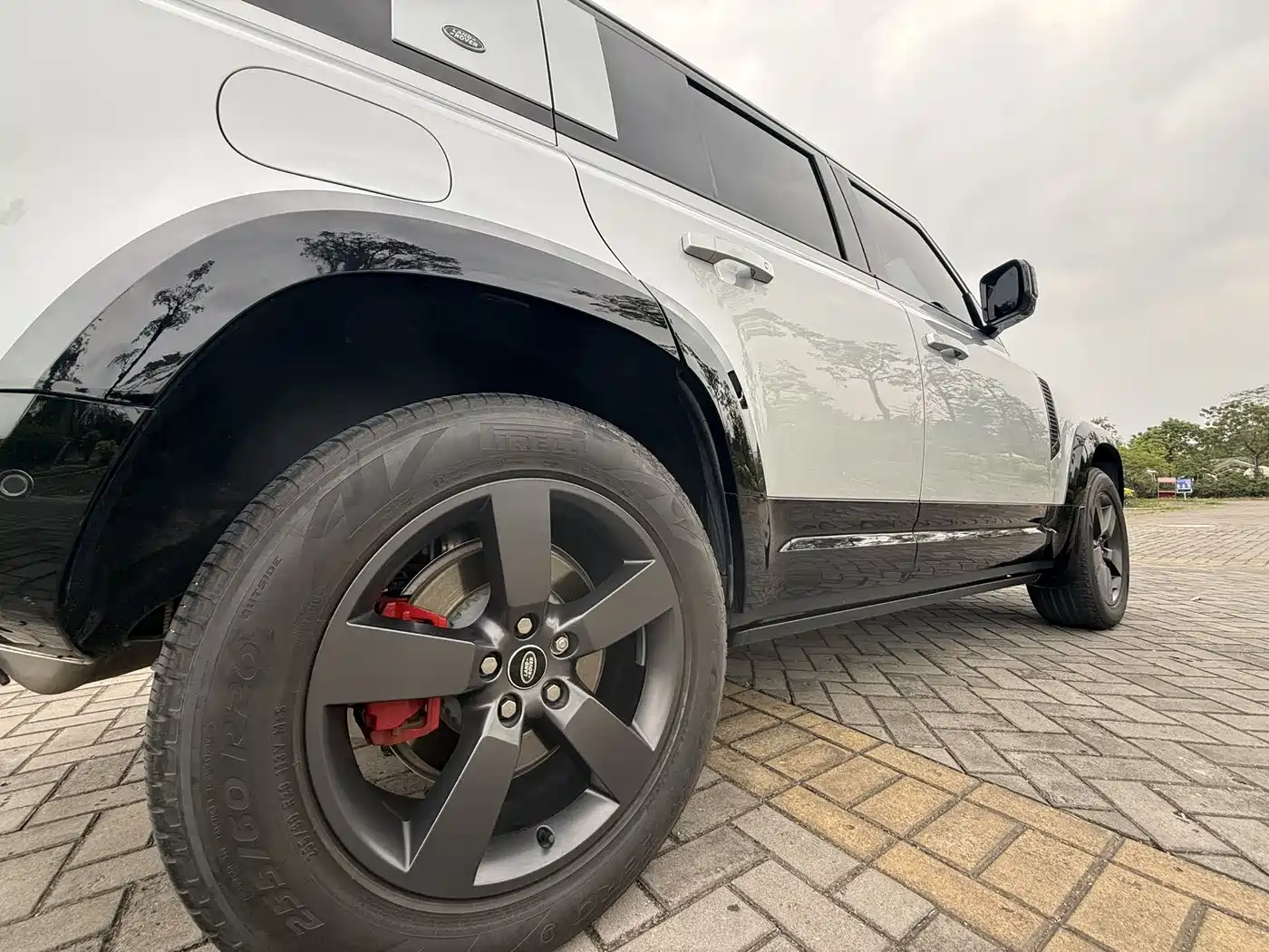 Land Rover Defender 2023 Facelift 110 3.0T P400 X-DYNAMIC HSE фото 8