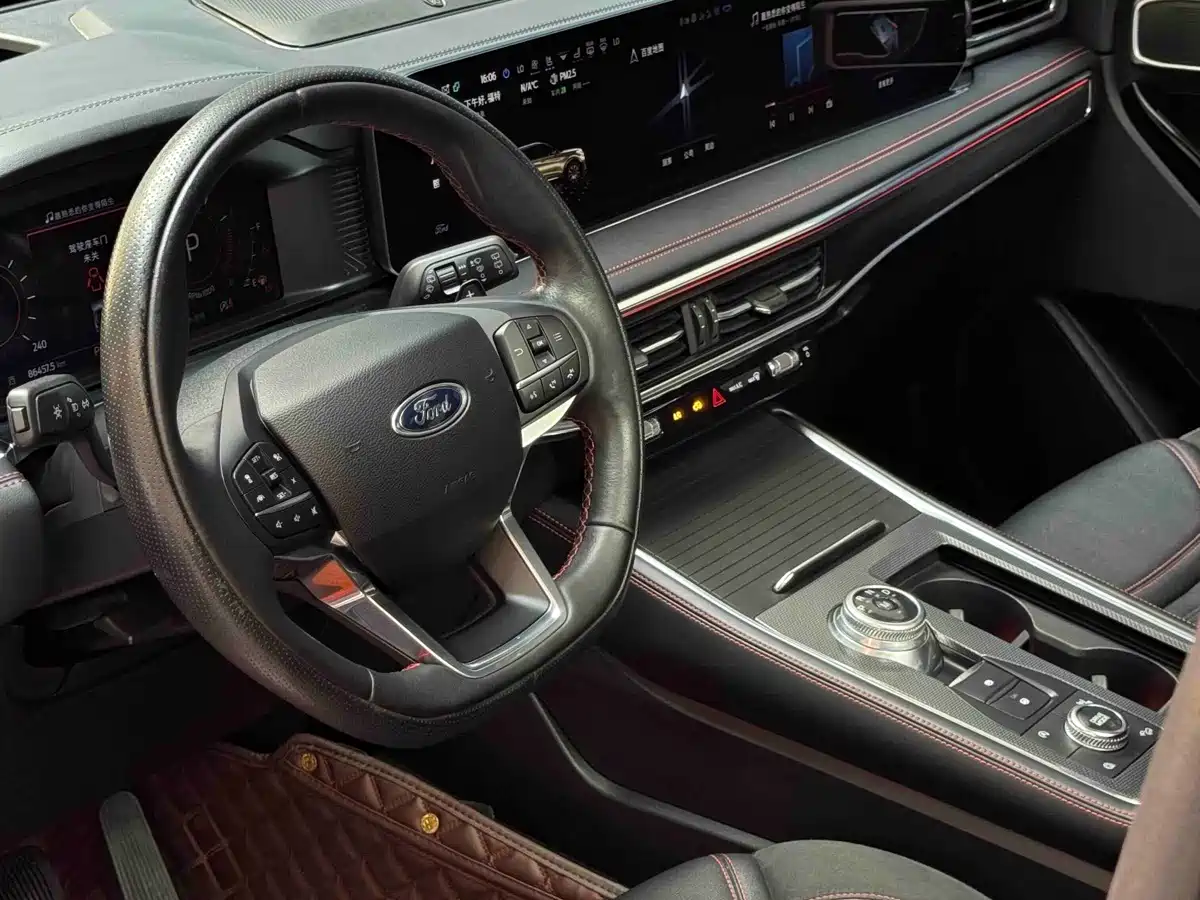 Фото 7 - Ford Explorer