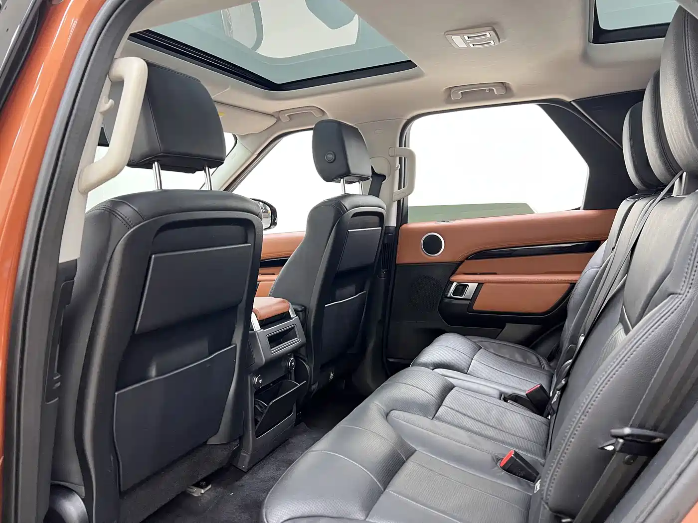 Land Rover Discovery 2017 3.0 SC V6 SE фото 15