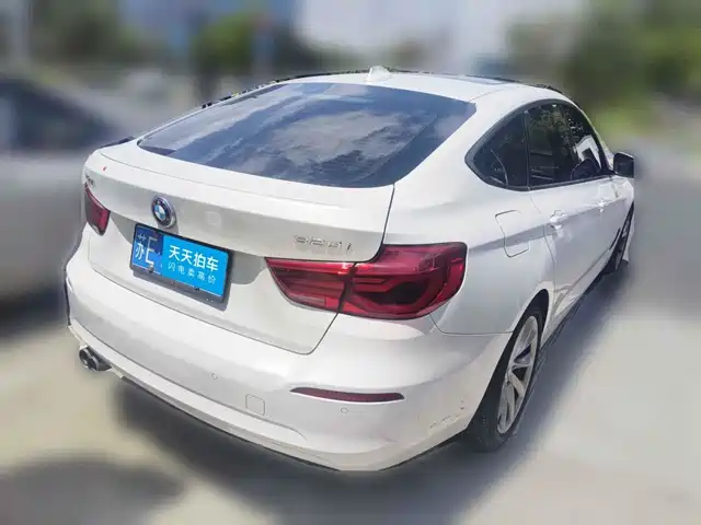 BMW 3 Series GT 2018 320i Fashion — фото 2