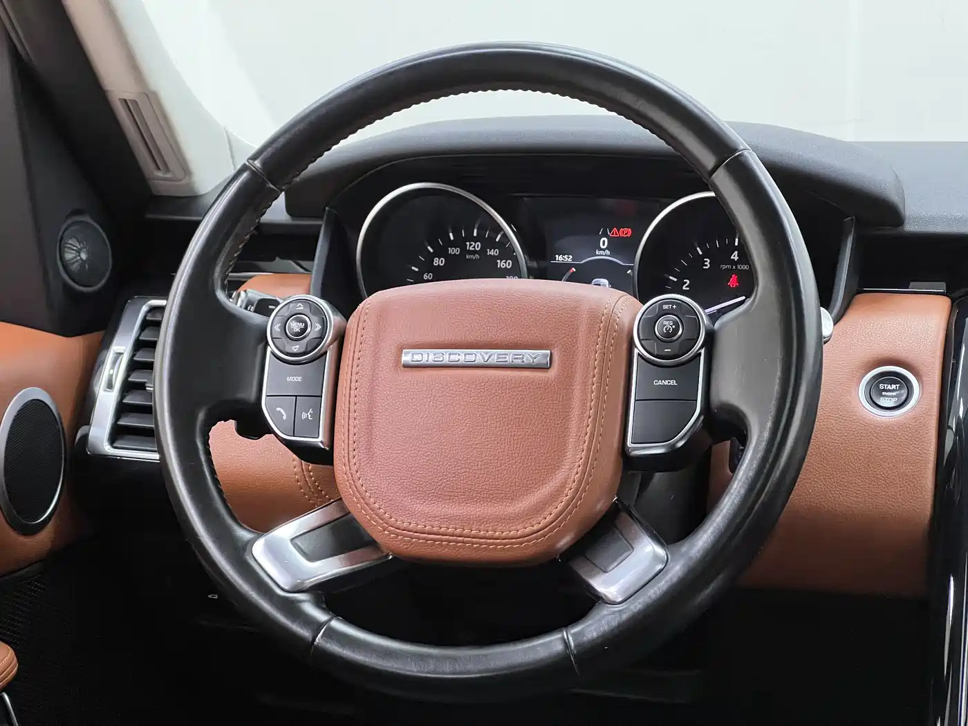 Land Rover Discovery 2017 3.0 SC V6 SE фото 21