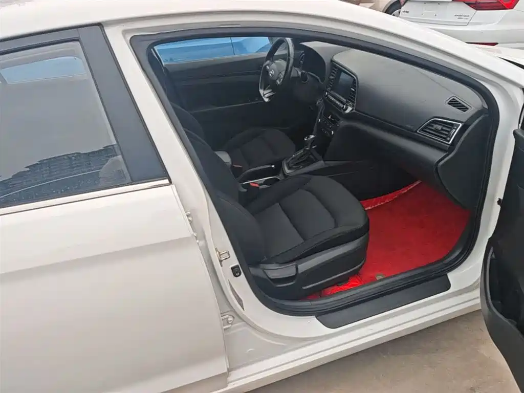 Hyundai Elantra 2018 1.4T DCT Dynamic·Vitality Model фото 25