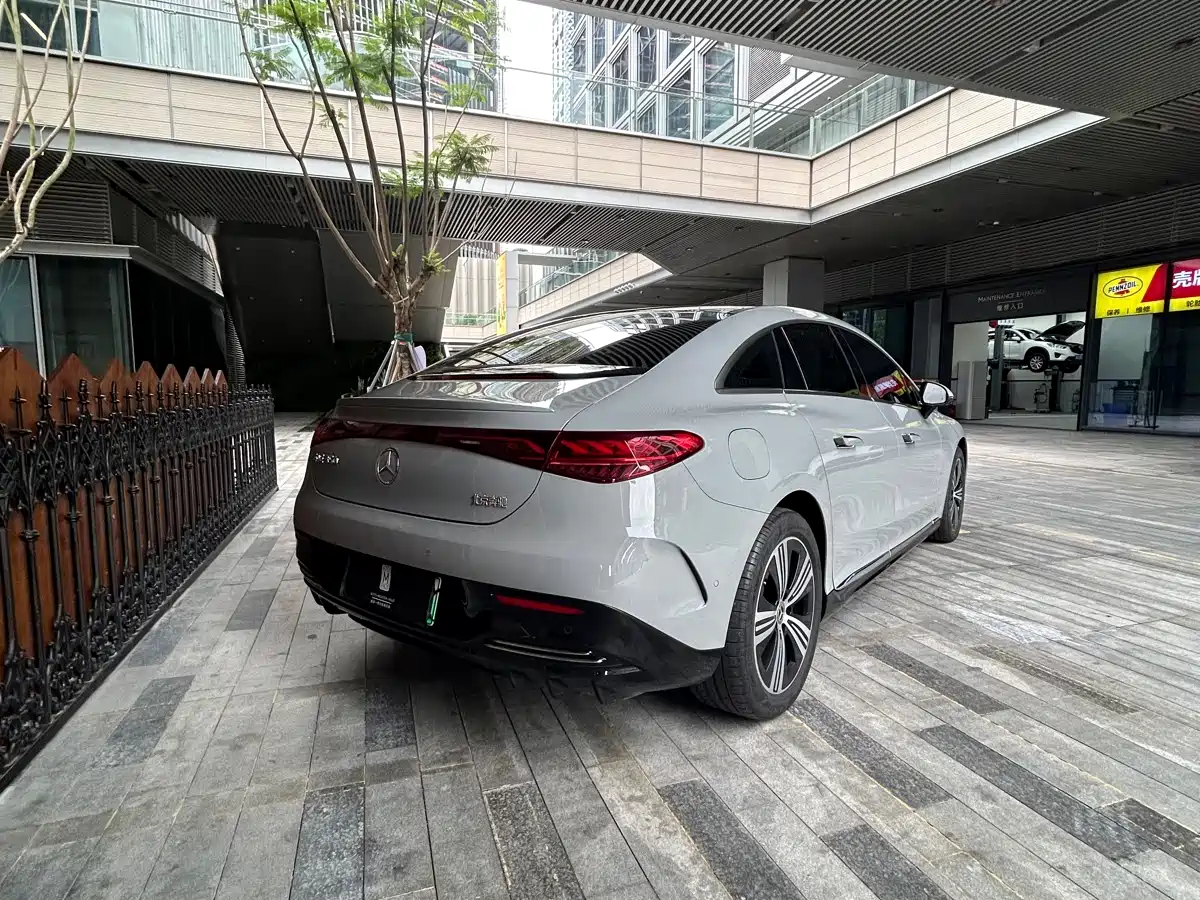 Mercedes-Benz EQE 2022 350 Luxury Edition фото 6