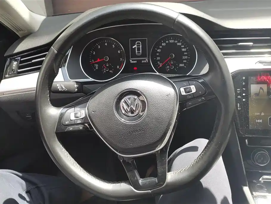 Volkswagen Magotan 2017 330TSI DSG Leading фото 15