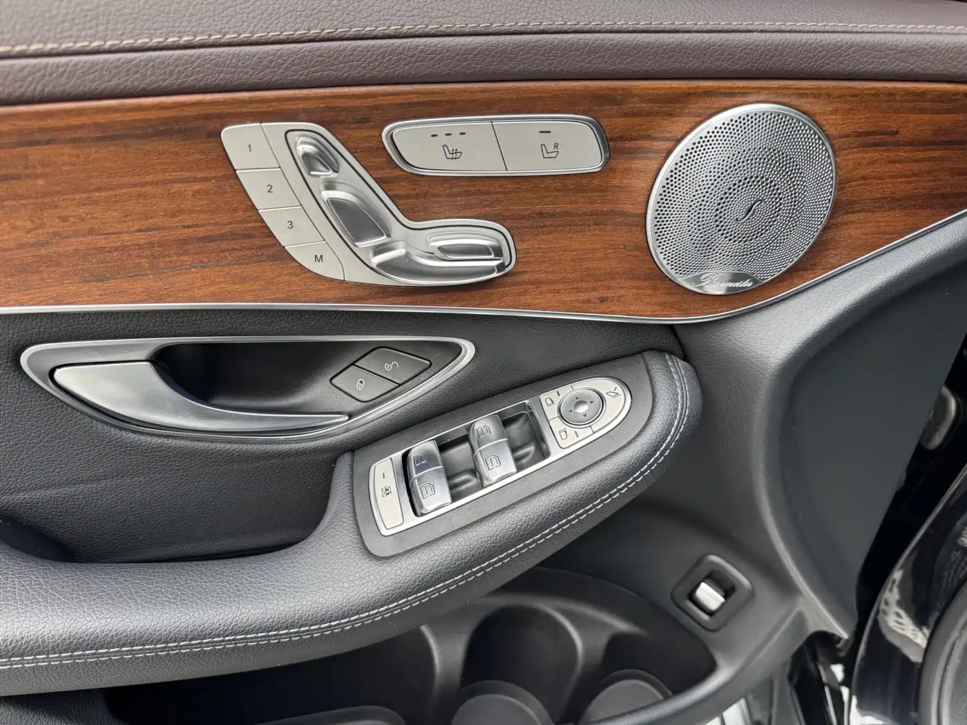 Mercedes-Benz GLC 2021 GLC 300 L 4MATIC Sporty фото 7