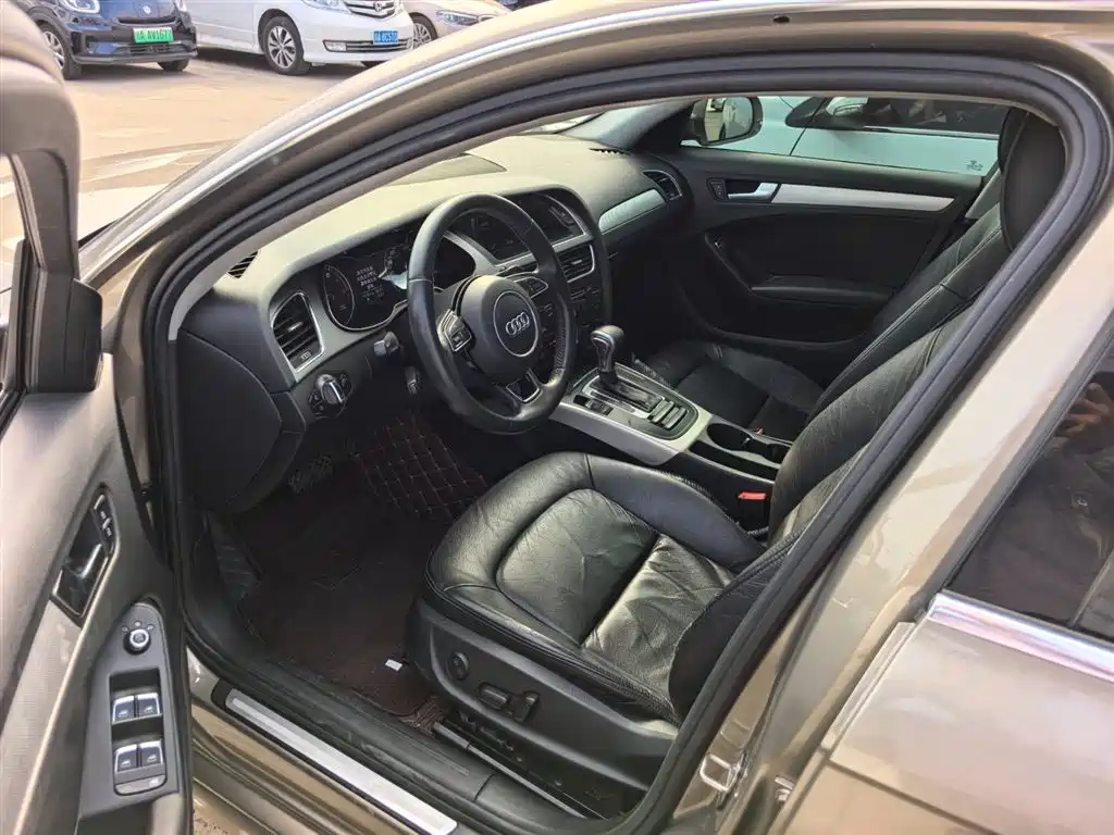 Audi A4L 2013 35 TFSI Automatic Standard фото 9