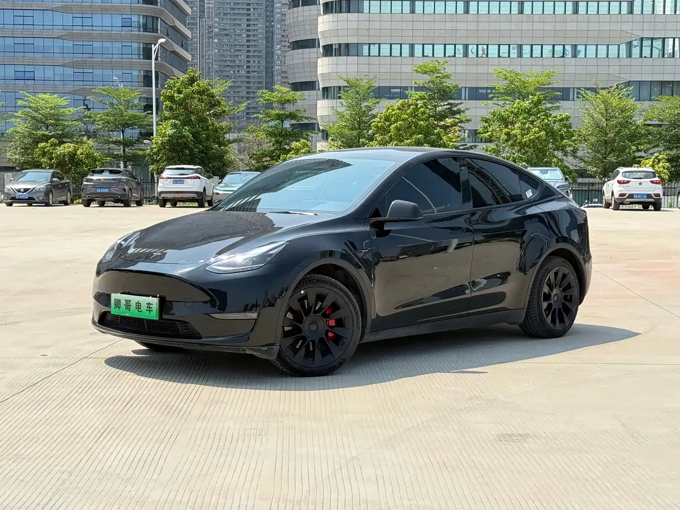 TESLA MODEL Y