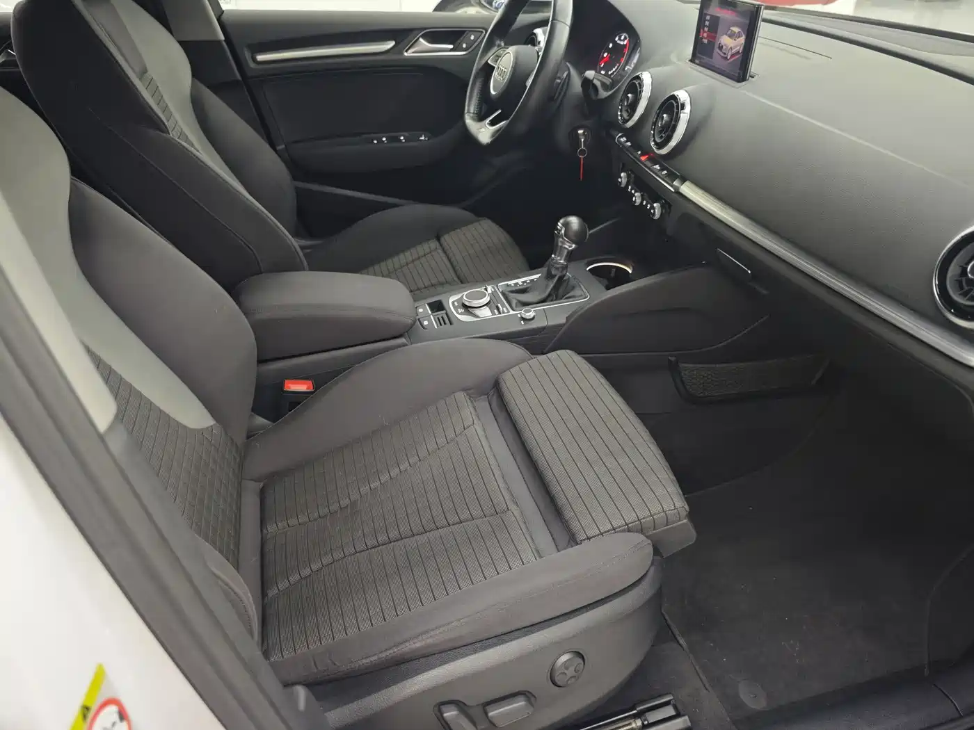 Audi A3 2018 30th Anniversary Limousine 35 TFSI Sport фото 7