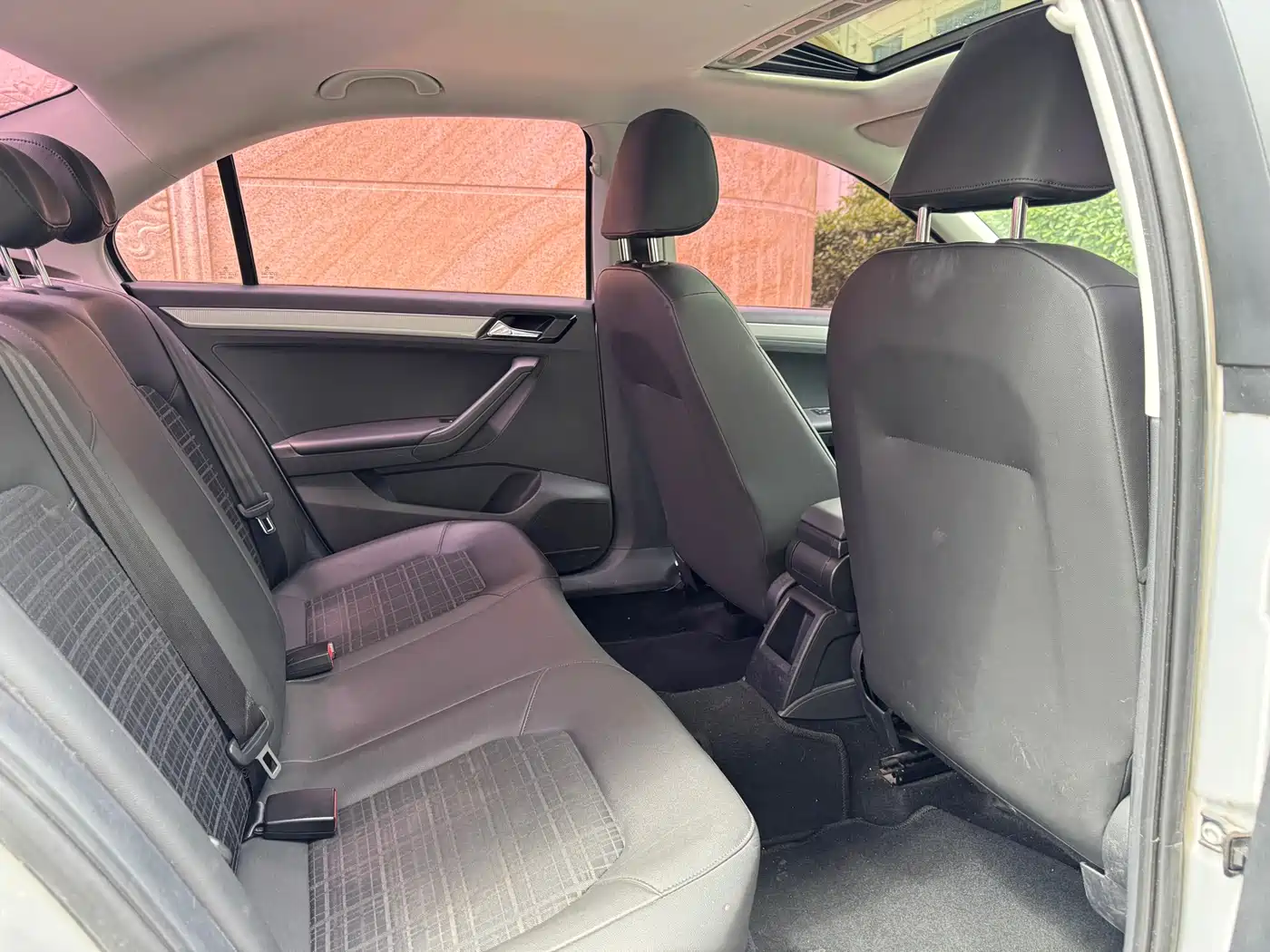 Volkswagen Jetta 2017 1.5L Automatic Comfort фото 9