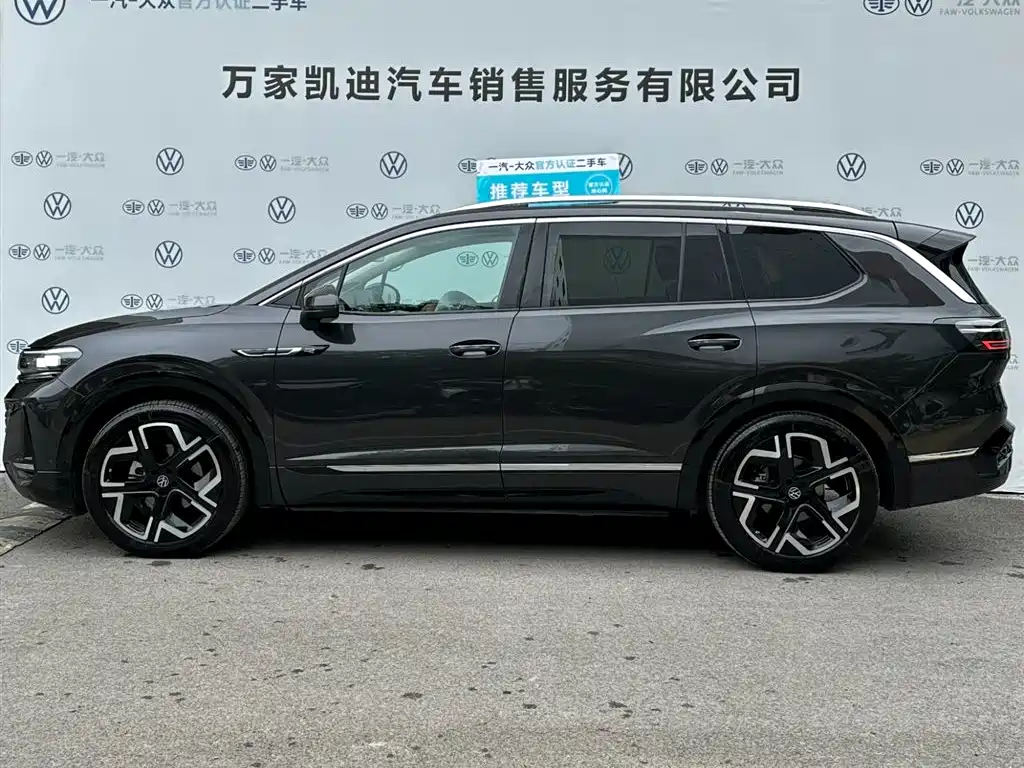 Volkswagen Talagon 2025 450TSI R-Line 6-Seater фото 3
