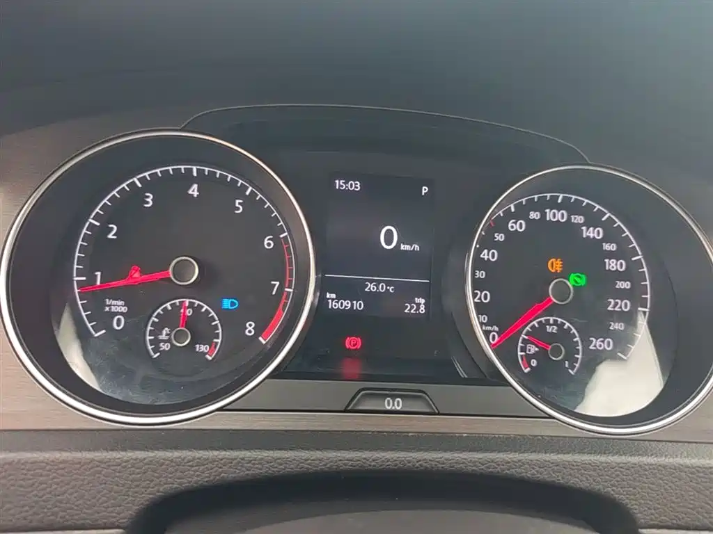 Volkswagen Golf 2016 230TSI Automatic Luxury фото 12